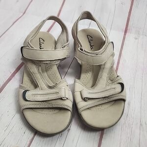 Clark Belcrawl Women’s Sandals, size 8.5 M